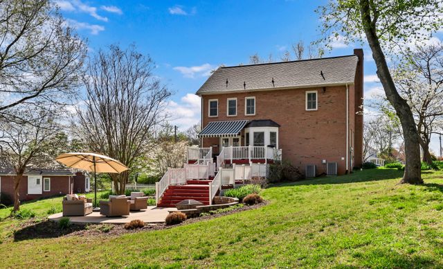 930 Doe Run Ct, Adams, TN 37010