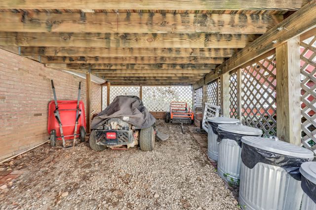 930 Doe Run Ct, Adams, TN 37010