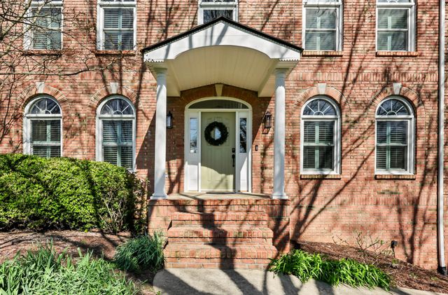 930 Doe Run Ct, Adams, TN 37010