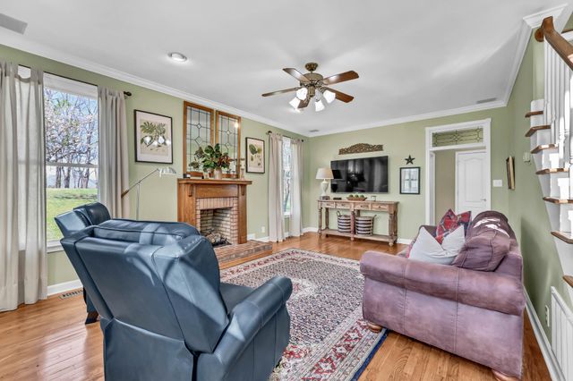 930 Doe Run Ct, Adams, TN 37010