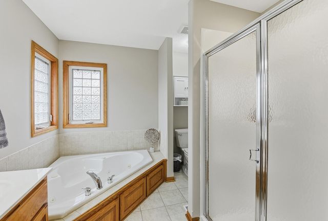 4105 GLADBROOK Drive, Council Bluffs, IA 51503