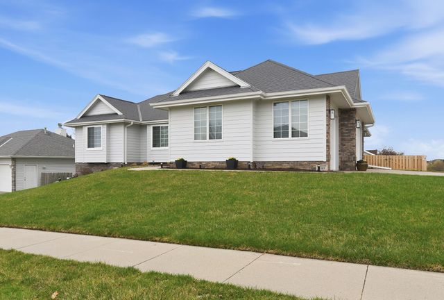 4105 GLADBROOK Drive, Council Bluffs, IA 51503