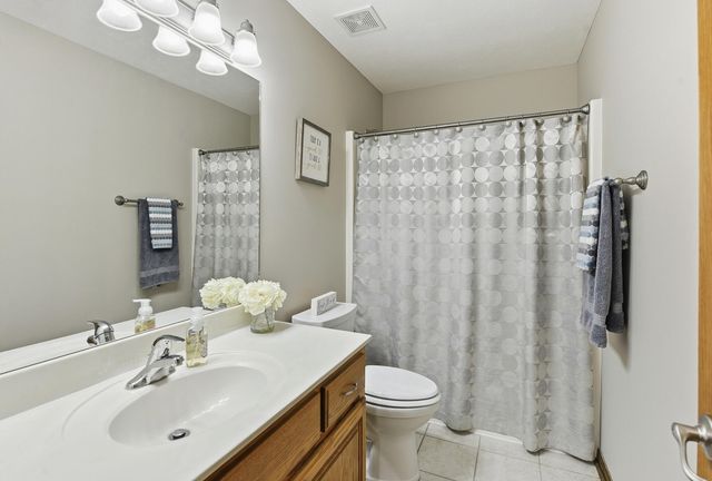 4105 GLADBROOK Drive, Council Bluffs, IA 51503