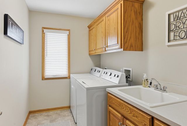 4105 GLADBROOK Drive, Council Bluffs, IA 51503