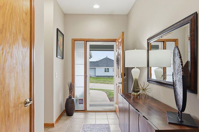 4105 GLADBROOK Drive, Council Bluffs, IA 51503