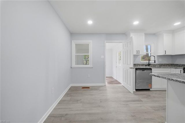 1941 Weber AVE, Chesapeake, VA 23320