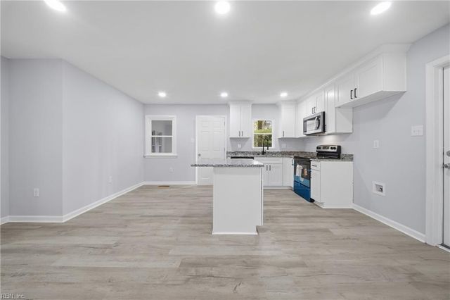 1941 Weber AVE, Chesapeake, VA 23320