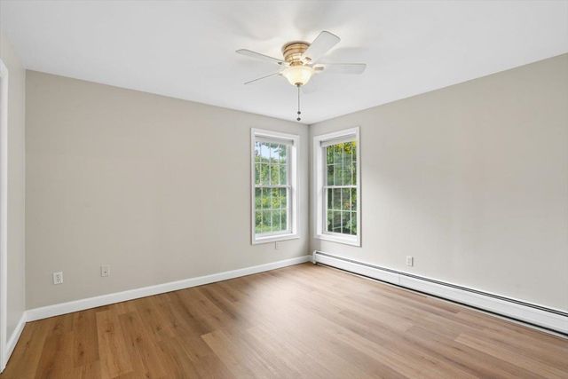 28 Duncan Farms Road, Manchester, NH 03102