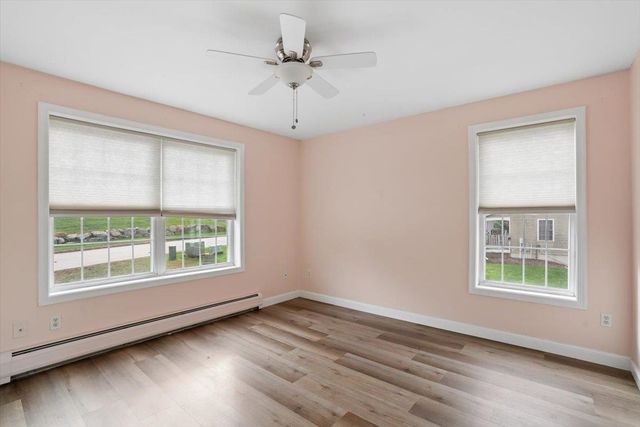 28 Duncan Farms Road, Manchester, NH 03102