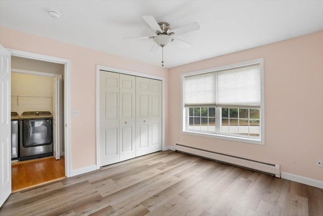 28 Duncan Farms Road, Manchester, NH 03102