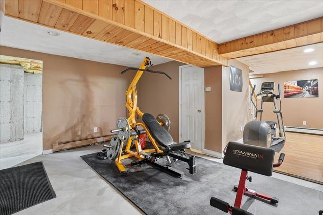 28 Duncan Farms Road, Manchester, NH 03102