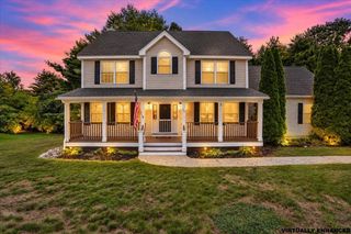 28 Duncan Farms Road, Manchester, NH 03102