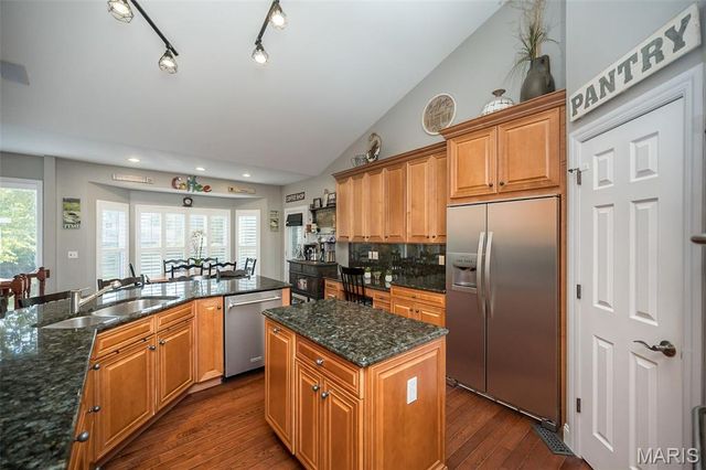 628 Tanya Court Drive, St Louis, MO 63129