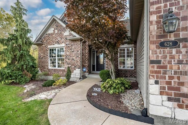 628 Tanya Court Drive, St Louis, MO 63129