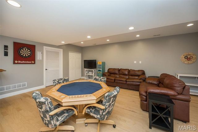 628 Tanya Court Drive, St Louis, MO 63129