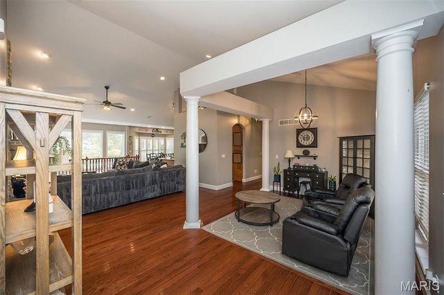 628 Tanya Court Drive, St Louis, MO 63129