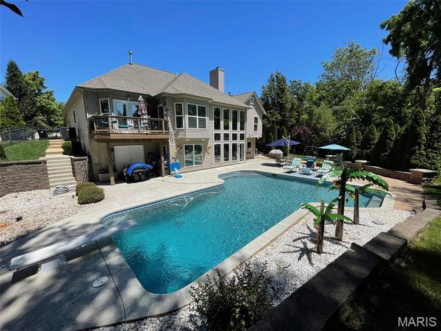 628 Tanya Court Drive, St Louis, MO 63129