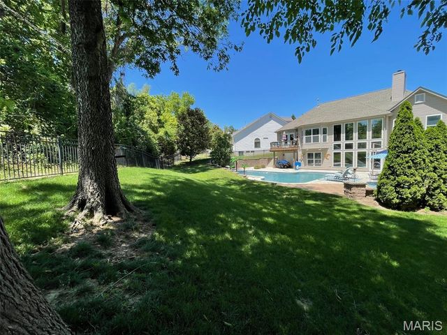 628 Tanya Court Drive, St Louis, MO 63129