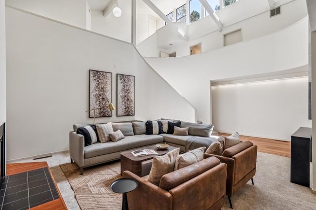 6 Wyndemere Vale, Monterey, CA 93940