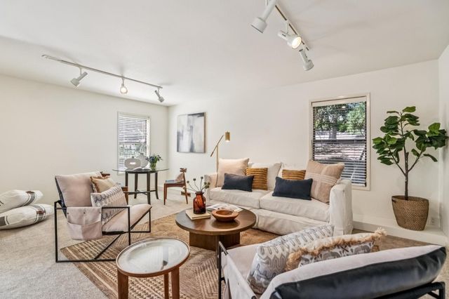 6 Wyndemere Vale, Monterey, CA 93940