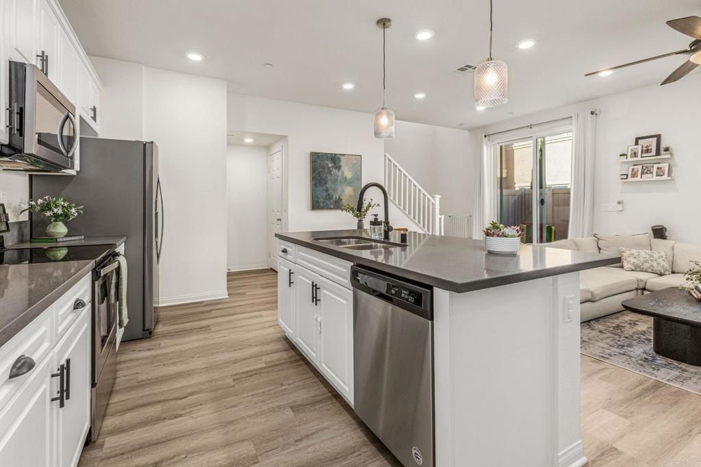 1374 Palo Verde, Vista, CA 92083 — photo 3