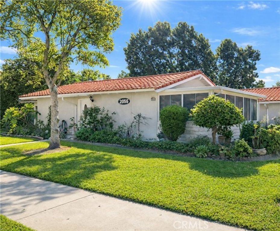 2056 Via Mariposa E A, Laguna Woods, CA 92637