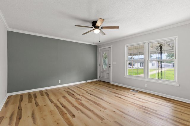 721 Claire Street, Rossville, GA 30741