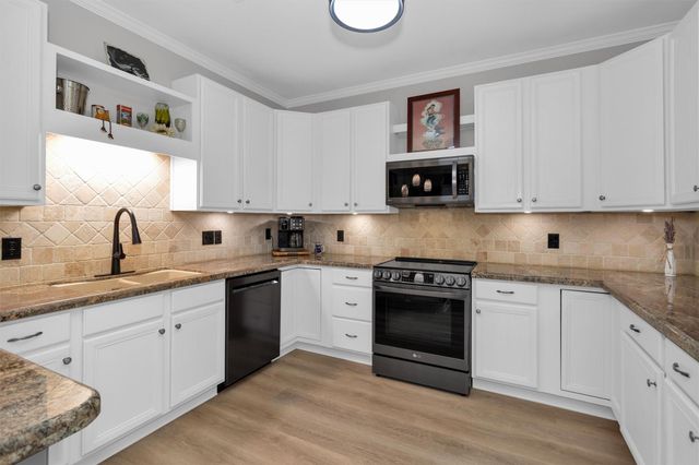 13997 Challenger Drive, Willis, TX 77318