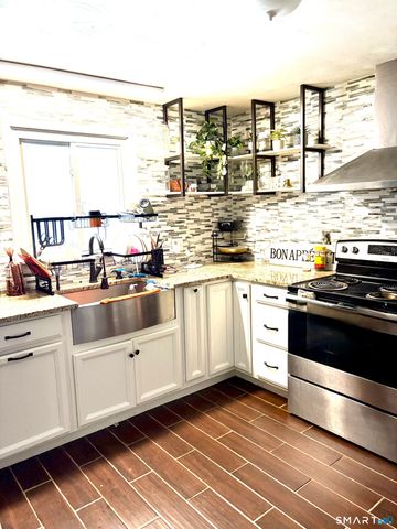 7 Dove Drive, Meriden, CT 06451