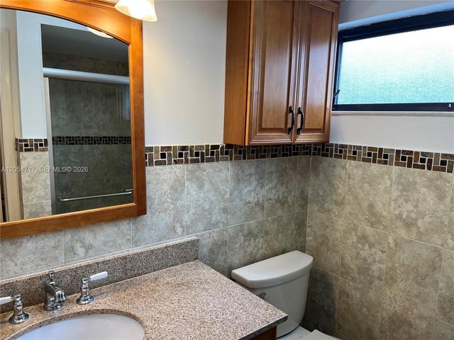 709 Curtiss Pkwy 11, Miami Springs, FL 33166