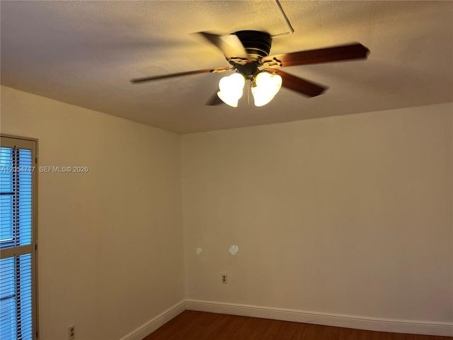 709 Curtiss Pkwy 11, Miami Springs, FL 33166