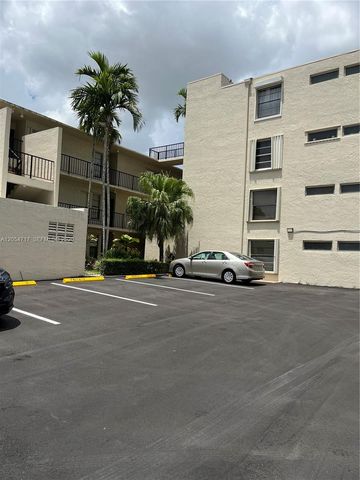 709 Curtiss Pkwy 11, Miami Springs, FL 33166