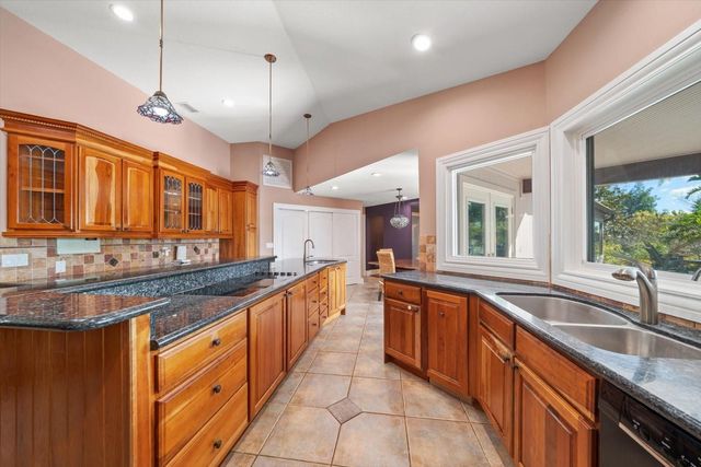 2402 PINE HAMMOCK, Clearwater, FL 33764