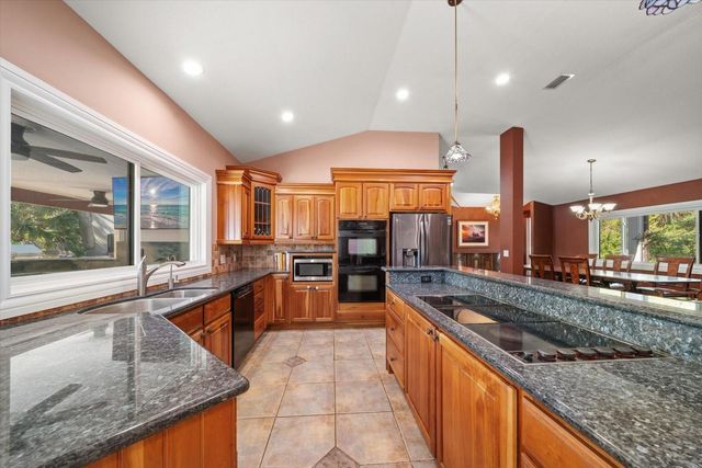 2402 PINE HAMMOCK, Clearwater, FL 33764