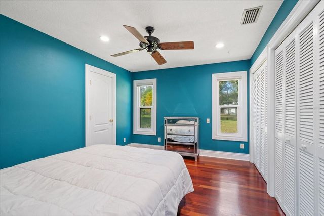 2402 PINE HAMMOCK, Clearwater, FL 33764