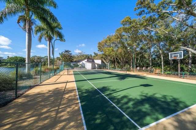 2402 PINE HAMMOCK, Clearwater, FL 33764