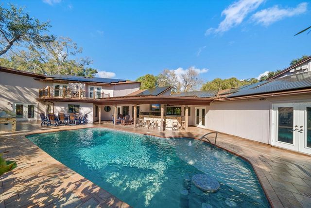 2402 PINE HAMMOCK, Clearwater, FL 33764