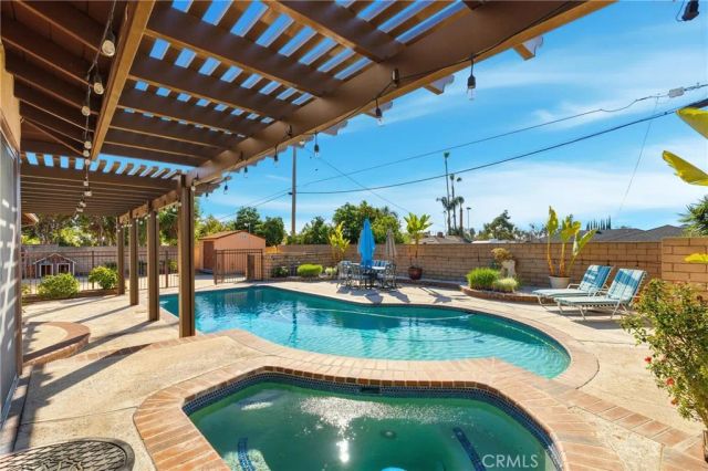 901 Glenview, West Covina, CA 91791