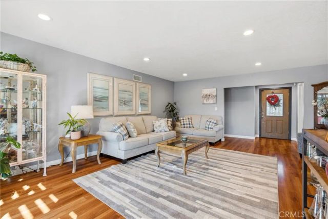 901 Glenview, West Covina, CA 91791