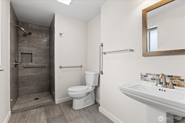 5819 172nd Place SW, Lynnwood, WA 98037