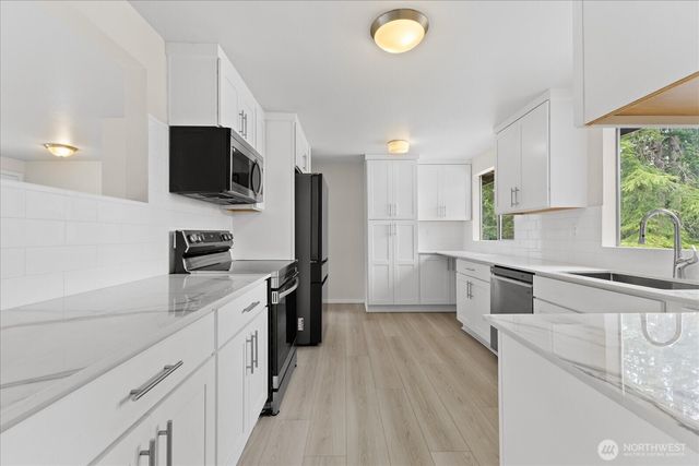 5819 172nd Place SW, Lynnwood, WA 98037
