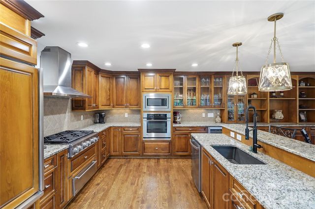 16121 Tana Tea Circle, Tega Cay, SC 29708