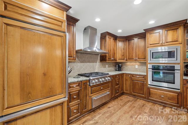 16121 Tana Tea Circle, Tega Cay, SC 29708