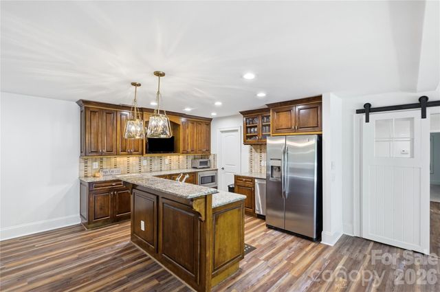 16121 Tana Tea Circle, Tega Cay, SC 29708