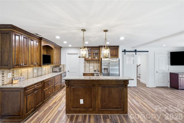 16121 Tana Tea Circle, Tega Cay, SC 29708