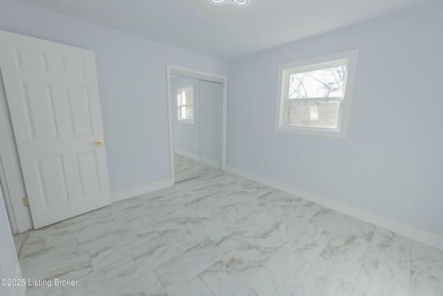 8221 Saint Anthonys Church Rd, Louisville, KY 40214