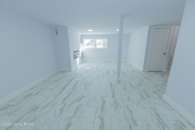 8221 Saint Anthonys Church Rd, Louisville, KY 40214