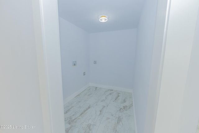 8221 Saint Anthonys Church Rd, Louisville, KY 40214