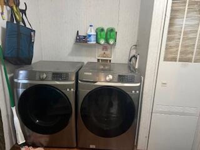 22423 Round Valley Drive, Hartshorn, MO 65479