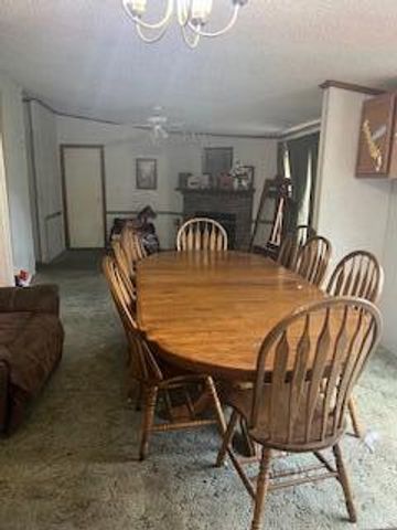 22423 Round Valley Drive, Hartshorn, MO 65479